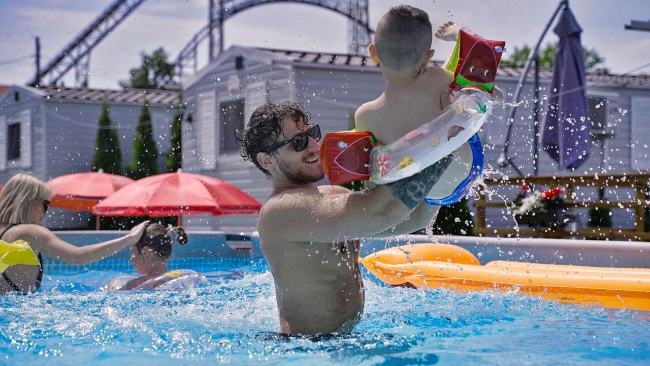 Holiday Park Zator Eksteriør bilde